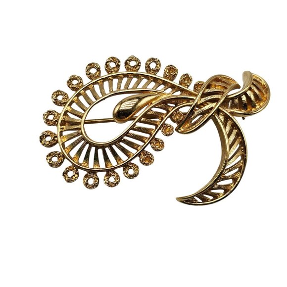 Monet Jewelry - Vintage Monet Gold Tone Large Paisley Openwork Brooch Pin